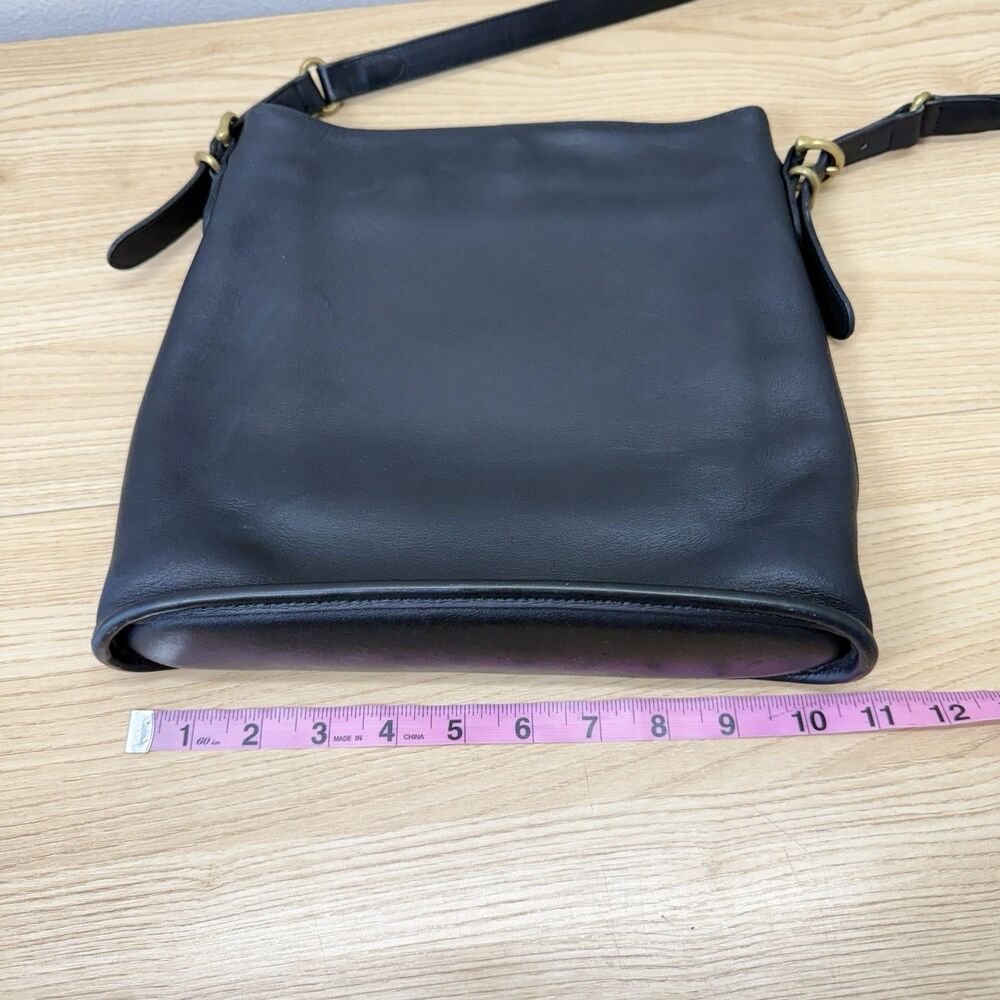 Vintage Coach Equestrian Slim Bucket Bag 9806 Shoulder Bag Black Leather Slouch - Picture 15 of 15